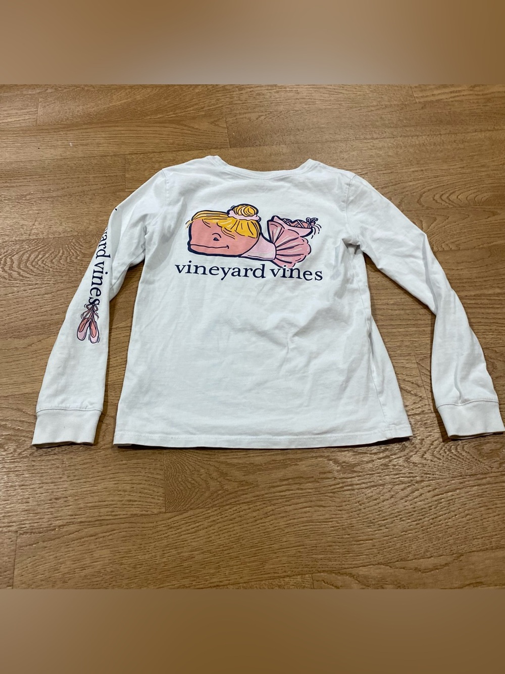 Vineyard Vines ballerina Long Sleeve Tee Ballet Whale Graphic kids size small